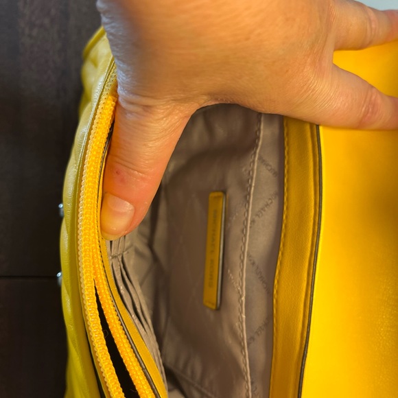 Michael Kors mustand quilted bag - Picture 10 of 10